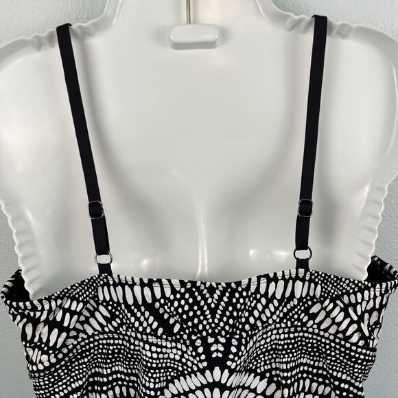 NWOT Kenneth Cole New York Tankini Top Size L - Picture 4 of 5